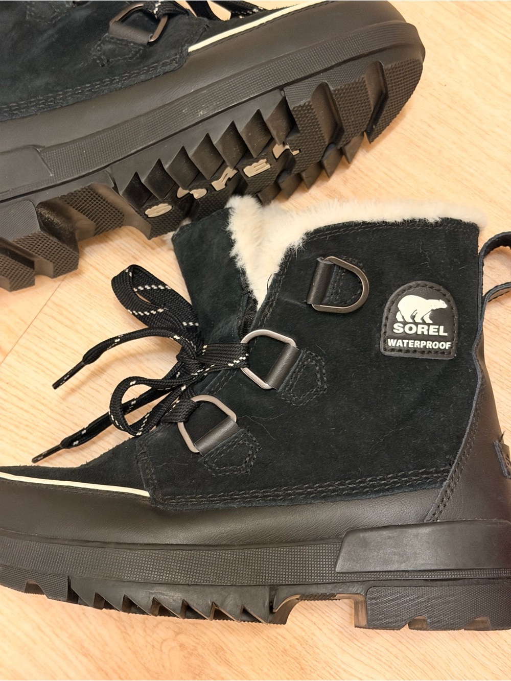 Sorel Black Waterproof Lace-Up Boots with White Faux Fur - Picture 4 of 6